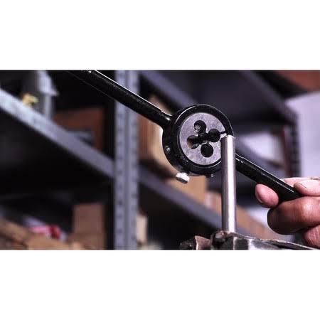 1-1/8x22-32x2-1/2x22 HSS Round Adjustable Die K94693