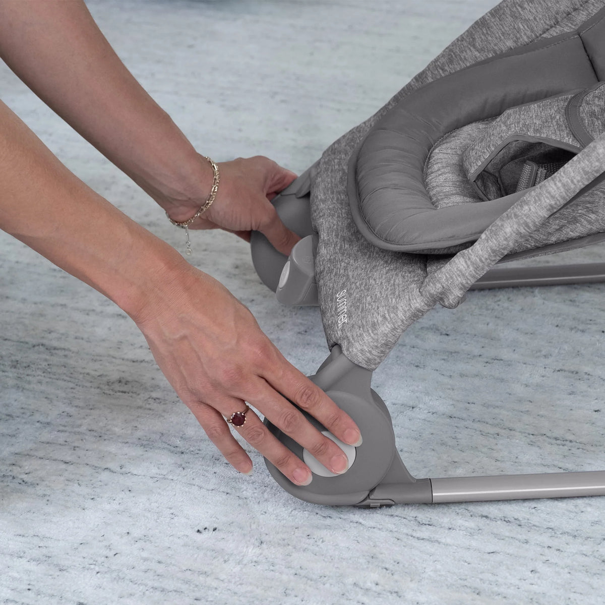 2-in-1 Baby Bouncer & Rocker, Light Gray Tweed W192